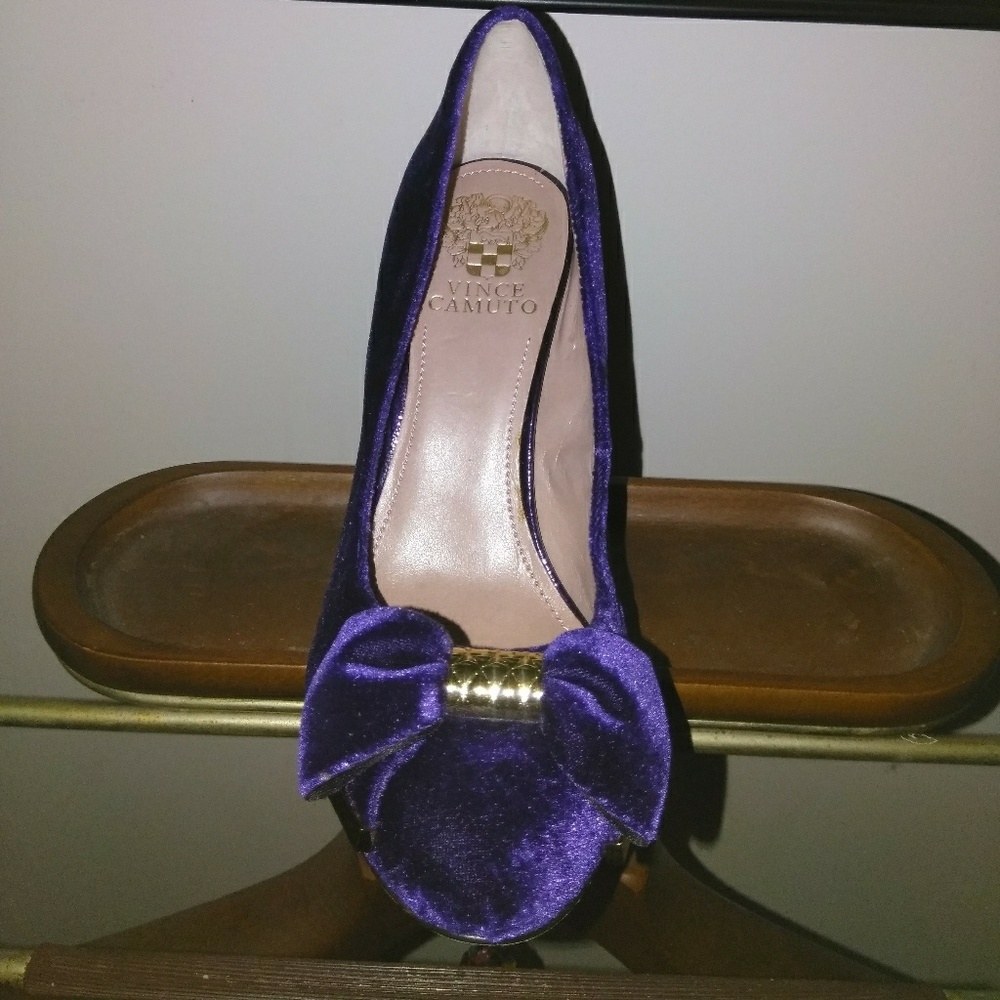 Royalty Stepping Out Heels